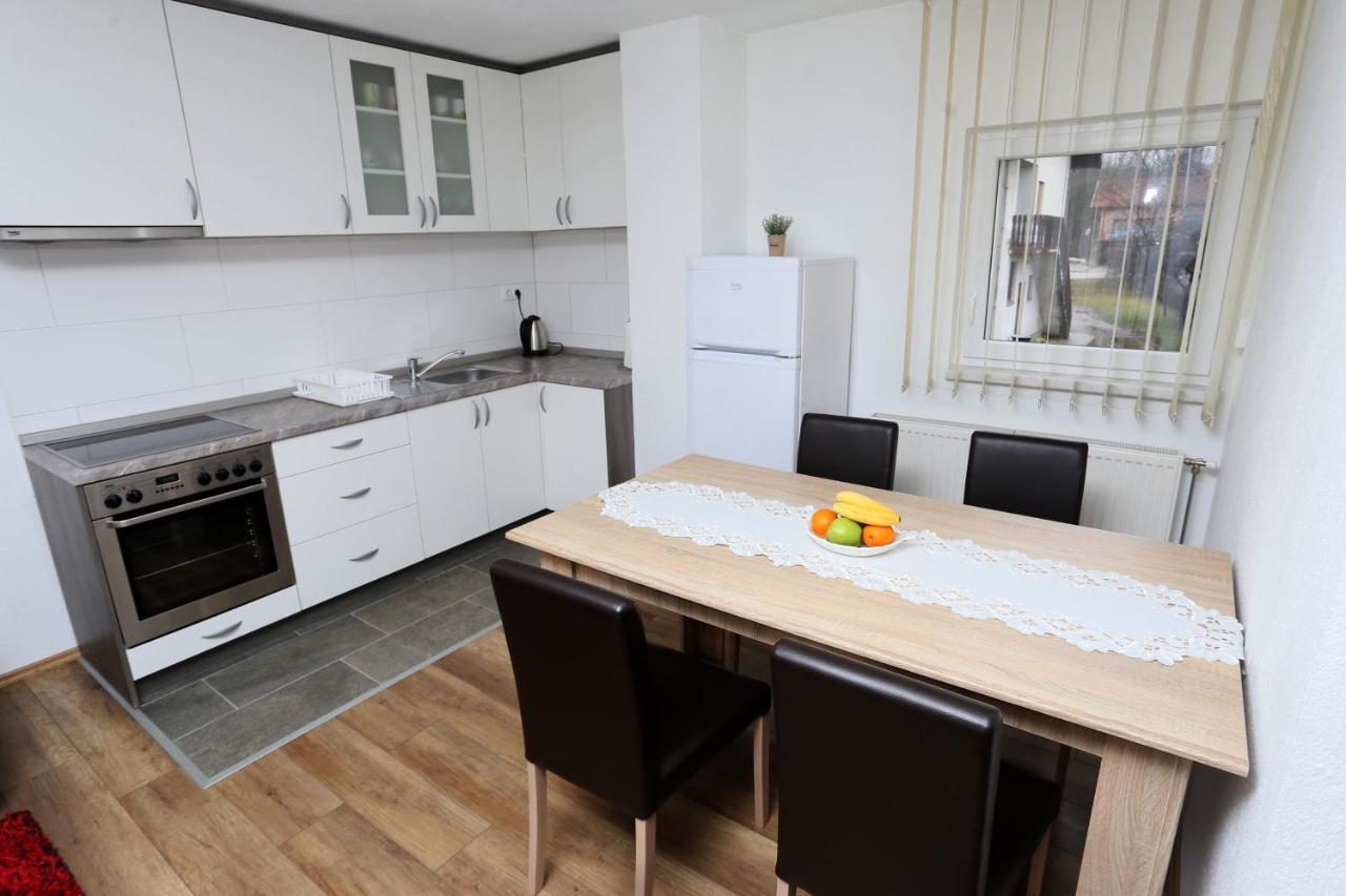 Apartmani Mila Laktaši Exterior foto